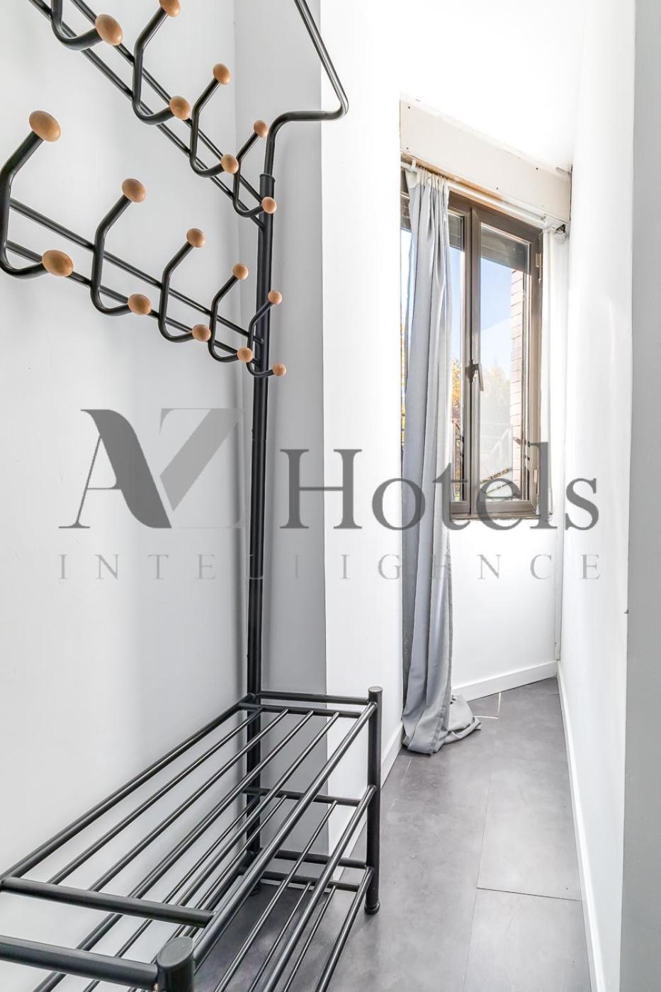 Ayz Ulises - Auto Check-In Property Мадрид Экстерьер фото