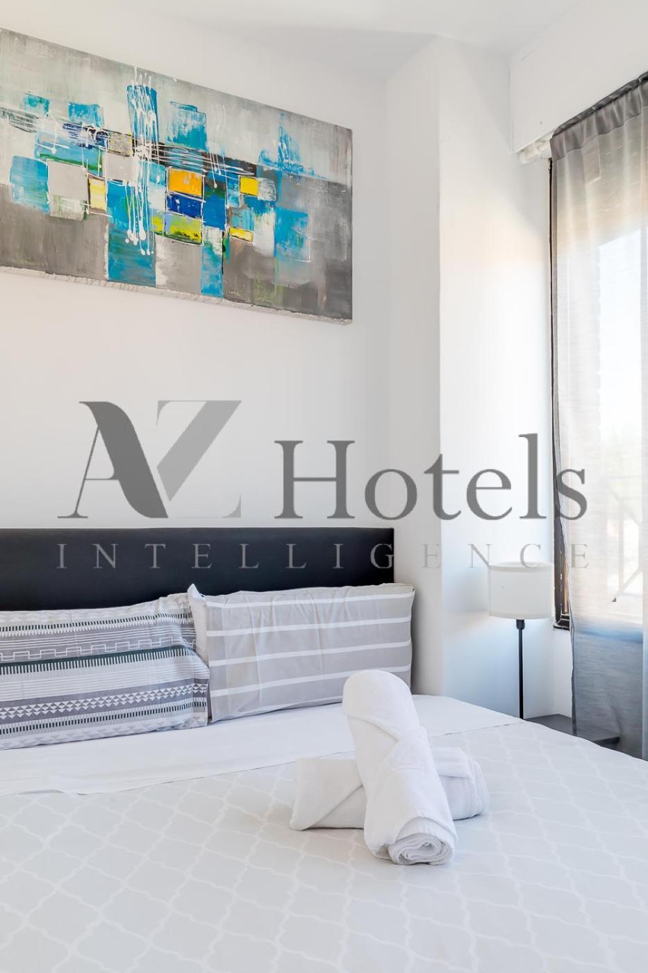 Ayz Ulises - Auto Check-In Property Мадрид Экстерьер фото